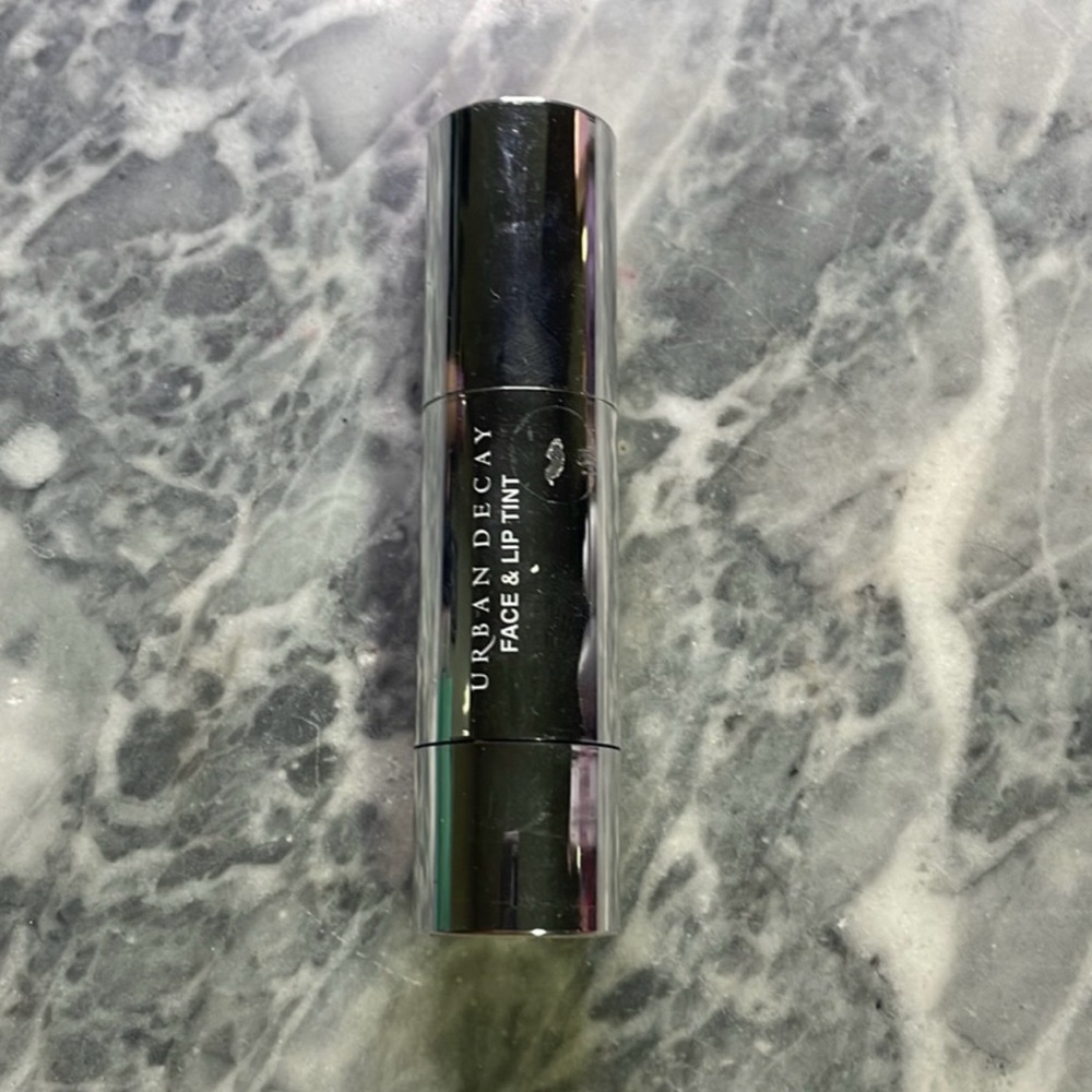 Urban Decay‎ Face and Lip Tint Kinky Beige Neutral Bronzer Nude
